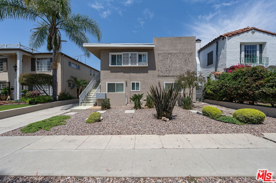 1033 Curson Ave, Los Angeles, CA 90019-4620