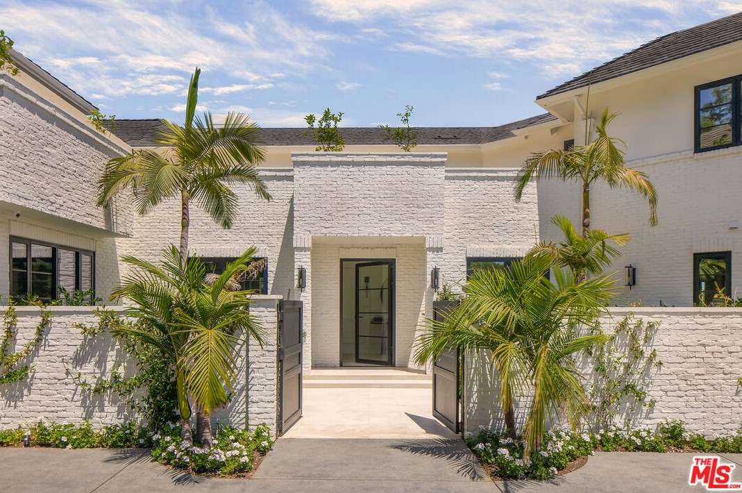1748 Correa Way, Los Angeles, CA 90049-2202