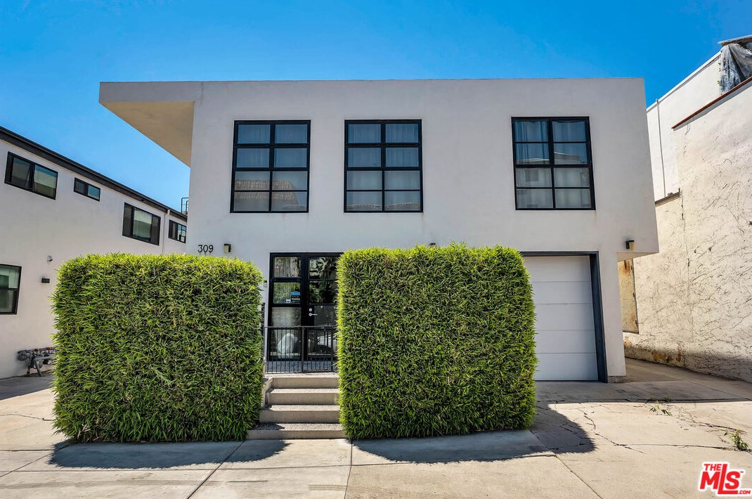 309 Hamel Rd, Los Angeles, CA 90048-3856