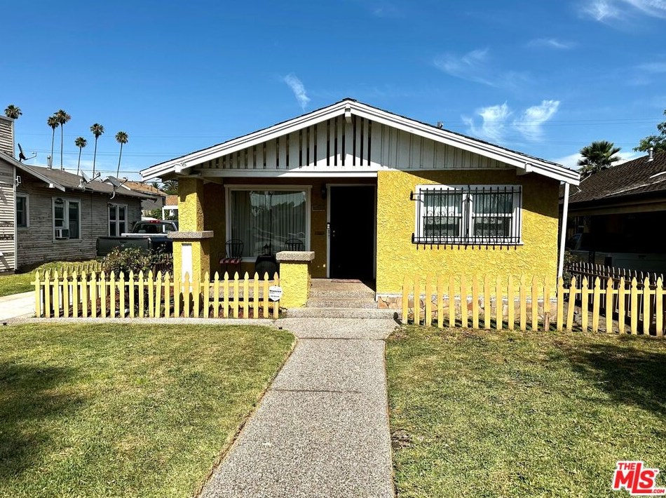 4168 2nd Ave, Los Angeles, CA 90008-4042