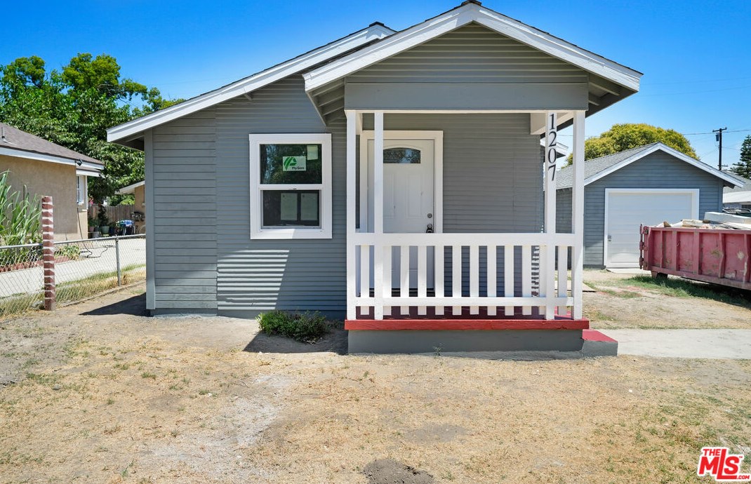 1207 Massachusetts Ave, San Bernardino, CA 92411
