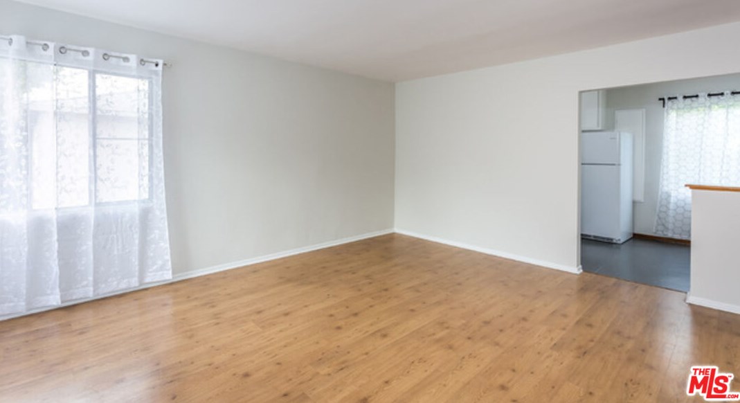 322 Huntley Dr, Los Angeles CA  90048-1919 exterior
