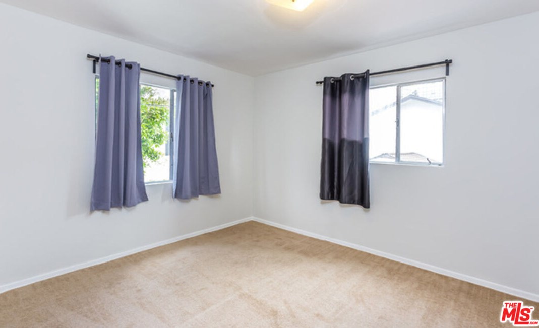 322 Huntley Dr, Los Angeles CA  90069-5002 exterior