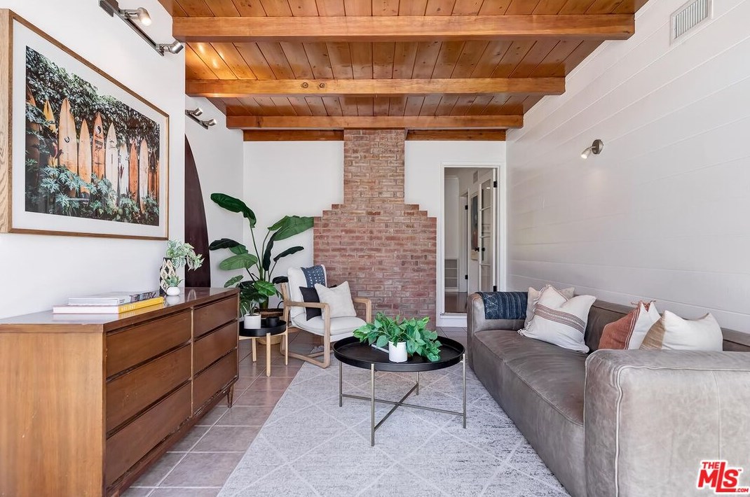 3608 Greenwood Ave, Los Angeles CA  90066-3018 exterior
