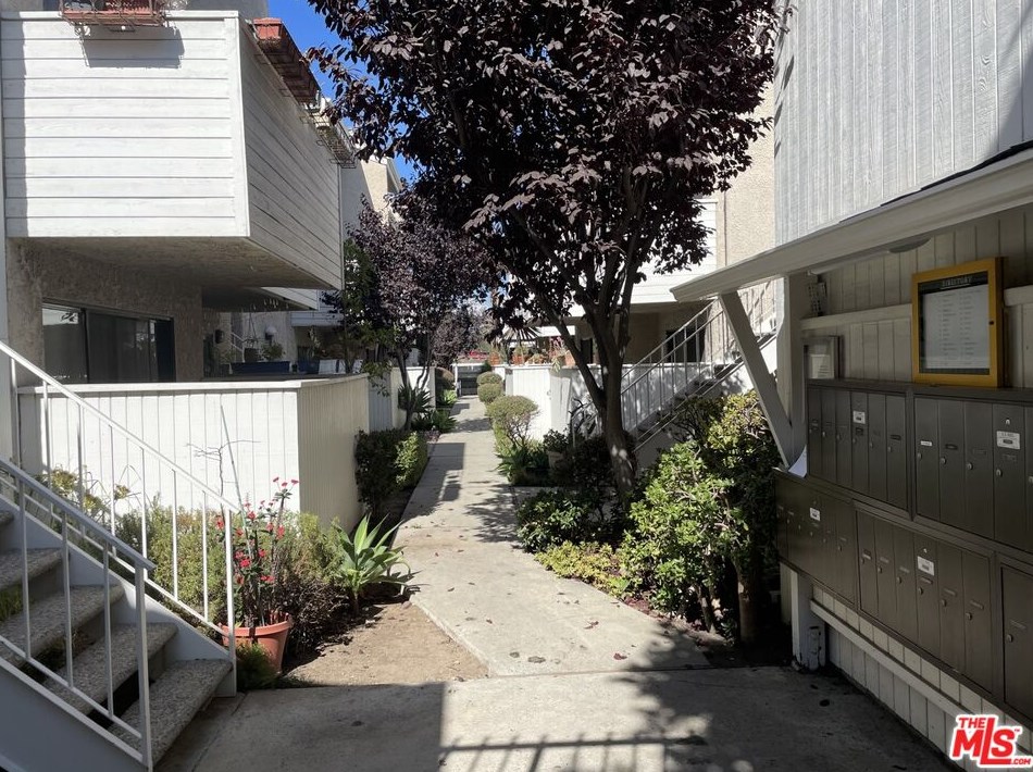 10521 National Blvd #115, Los Angeles, CA 90034