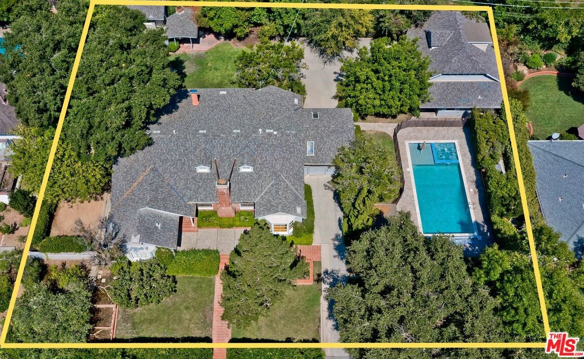 929 Mesa Verde Rd, Pasadena, CA 91105-2322
