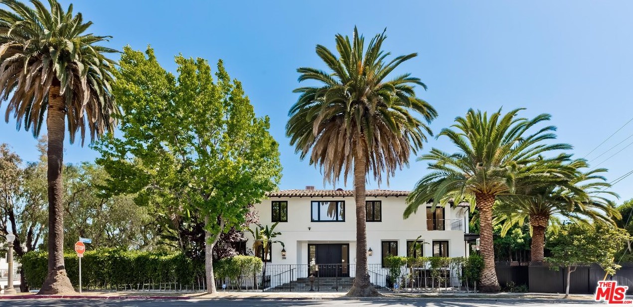 2890 Forrester Dr, Los Angeles CA  90064-4659 exterior