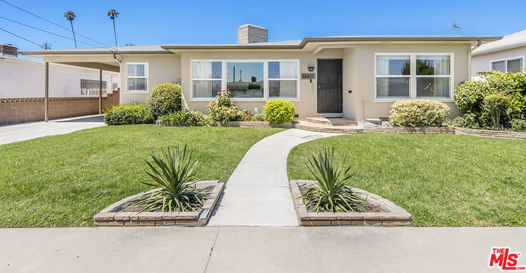 14817 S Catalina Ave, Gardena, CA 90247
