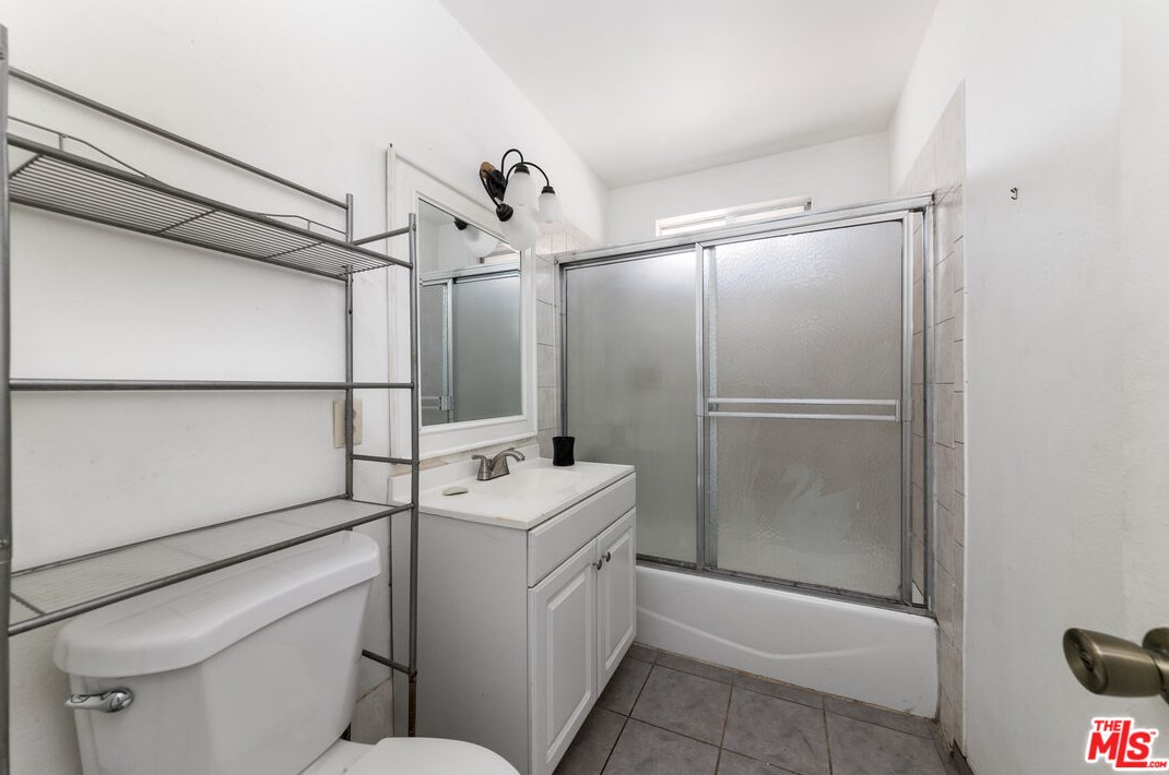 814 Bonnie Beach Pl, Los Angeles CA  90063-1240 exterior