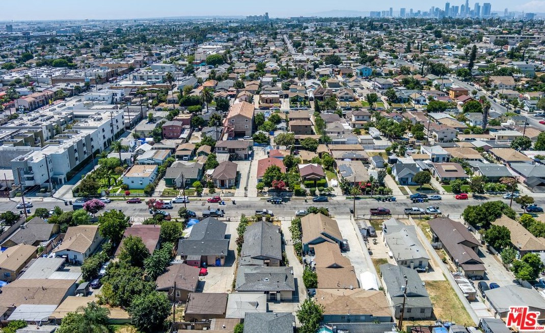 814 Bonnie Beach Pl, Los Angeles CA  90063-1240 exterior