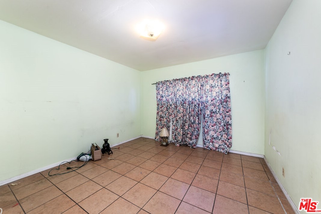 814 Bonnie Beach Pl, Los Angeles CA  90063-1240 exterior