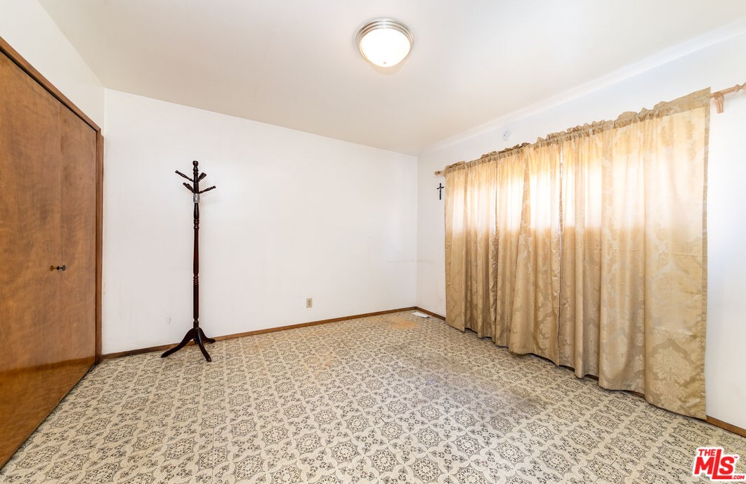 814 Bonnie Beach Pl, Los Angeles CA  90063-1240 exterior