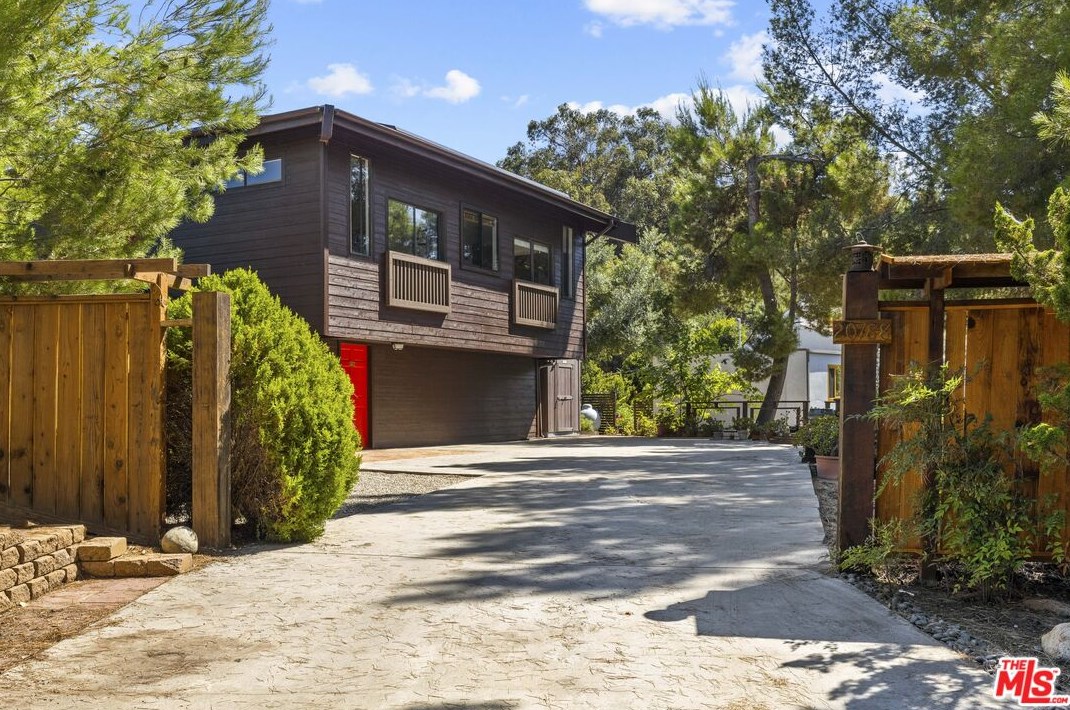 20788 Medley Ln, Topanga, CA 90290