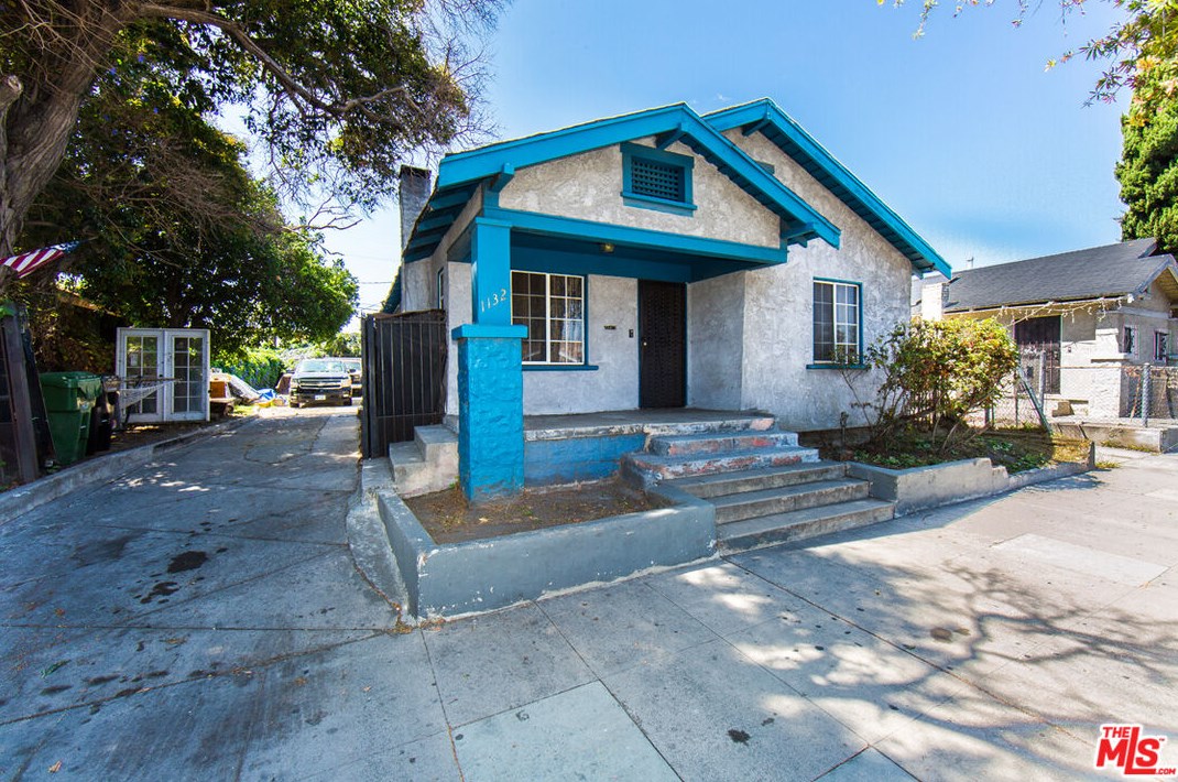 1132 Florence Ave, Los Angeles, CA 90001-2431