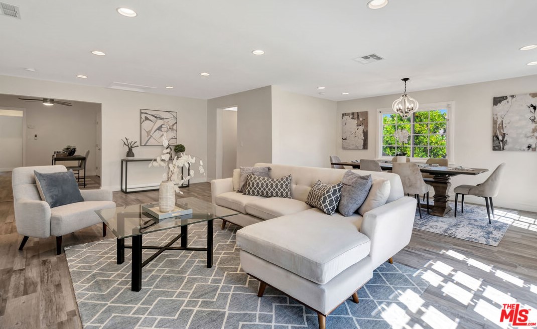 3816 Dunsmuir Ave, Los Angeles CA  90008-1017 exterior