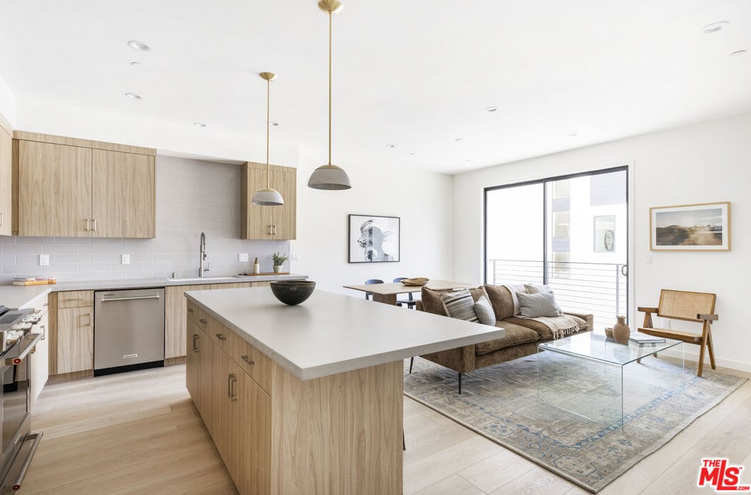 3419 Fletcher Dr, Los Angeles CA  90065-2955 exterior