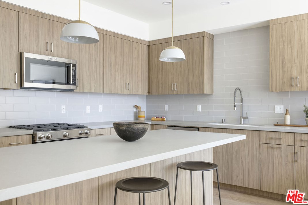 3419 Fletcher Dr, Los Angeles CA  90065-2955 exterior