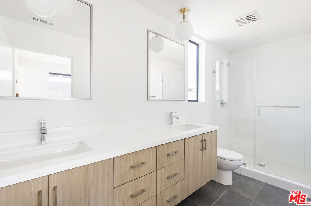 3419 Fletcher Dr, Los Angeles CA  90065-2955 exterior