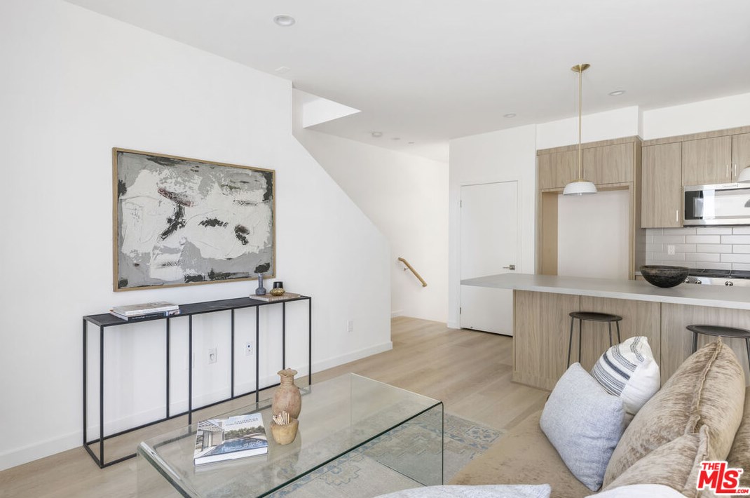 3419 Fletcher Dr, Los Angeles CA  90065-2955 exterior