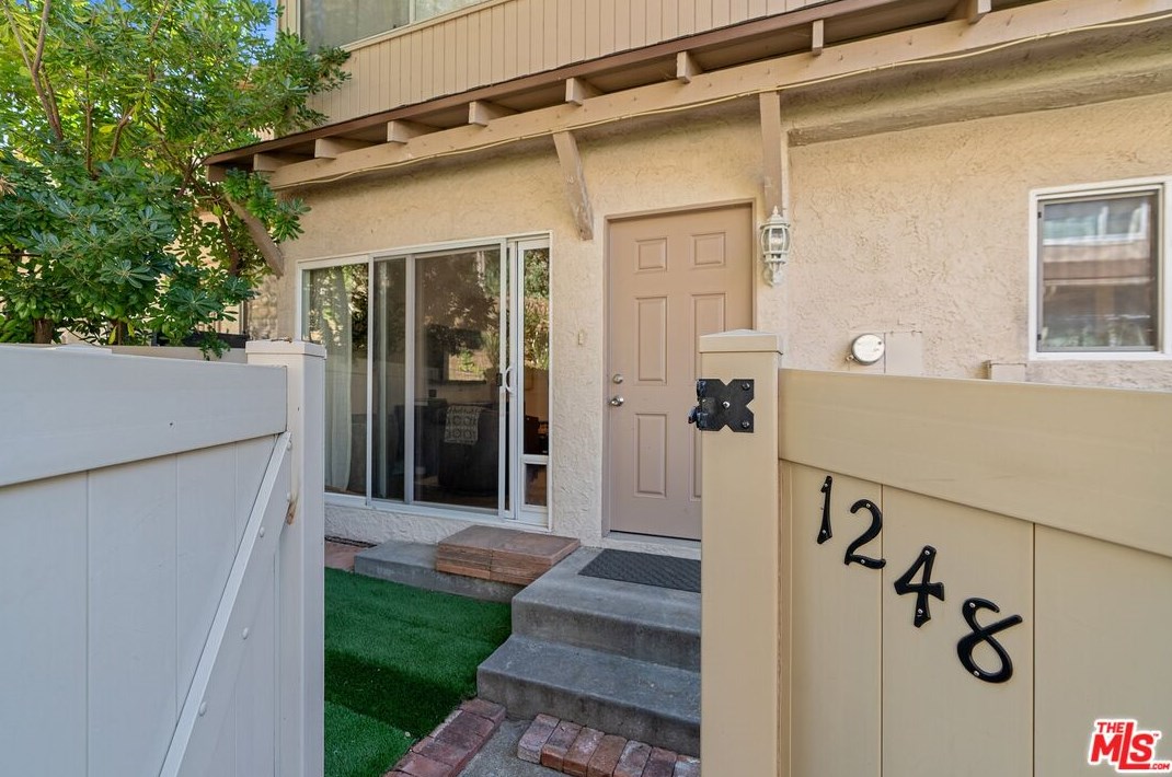 1248 Ramona Dr, Thousand Oaks, CA 91320