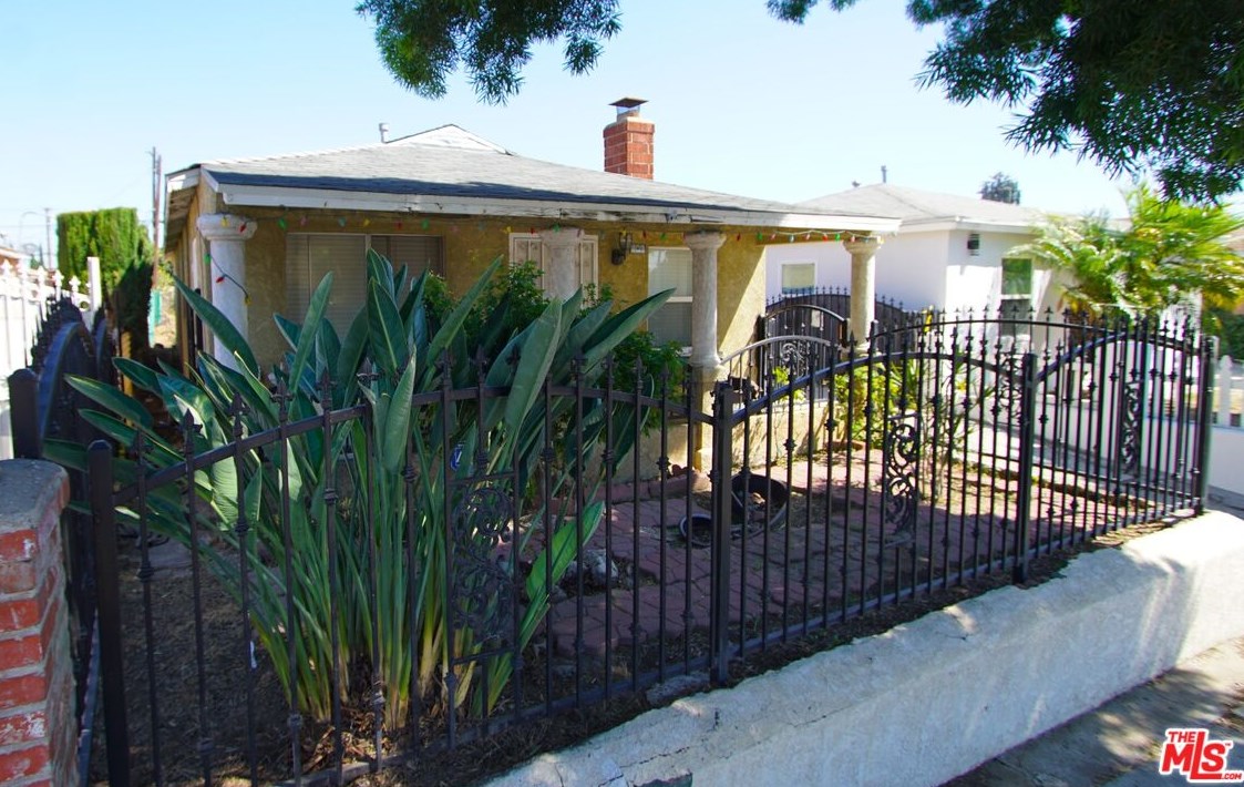409 El Segundo Blvd, Los Angeles, CA 90061-2741