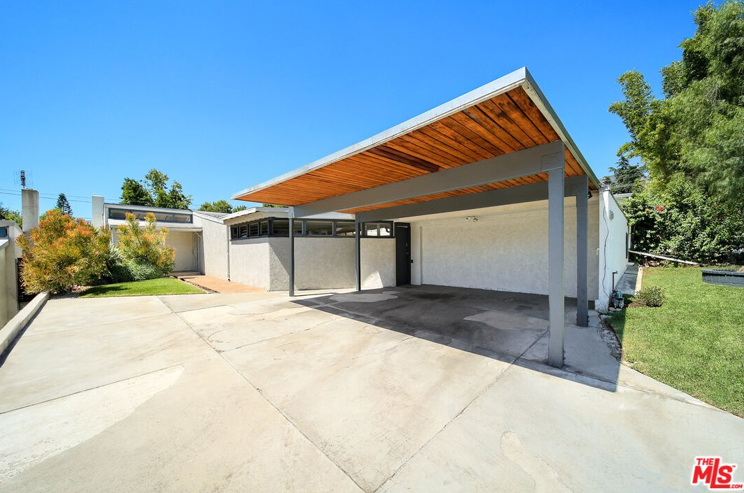 2823 Highview Ave, Altadena, CA 91001