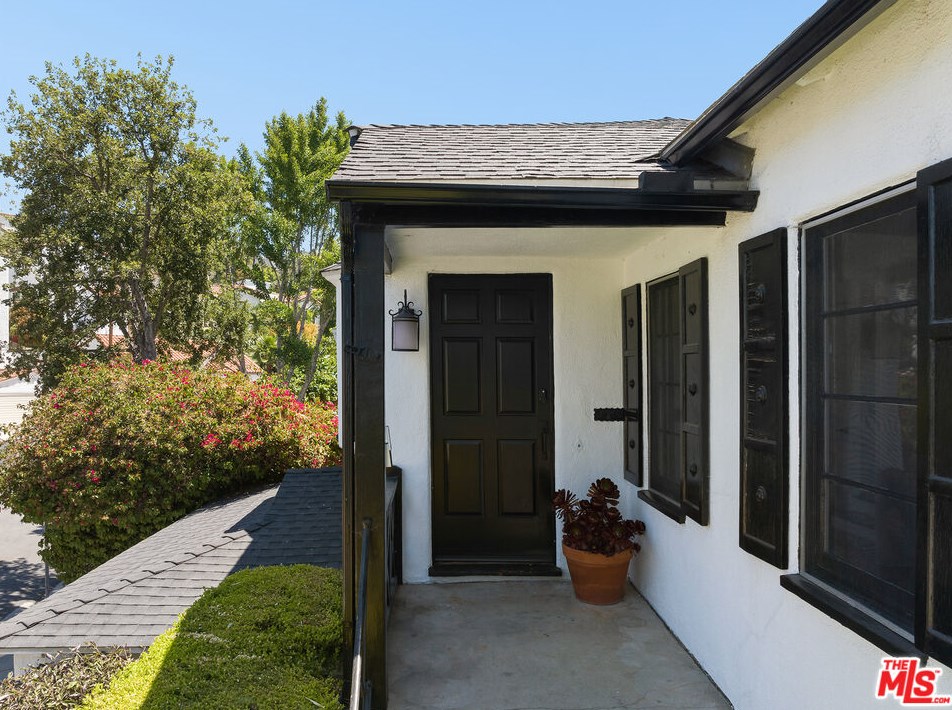4206 Hazel Kirk Dr, Los Angeles, CA 90027-3218