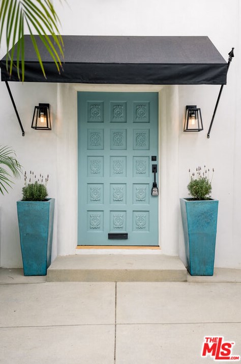 338 Sycamore Ave, Los Angeles CA  90036-2604 exterior