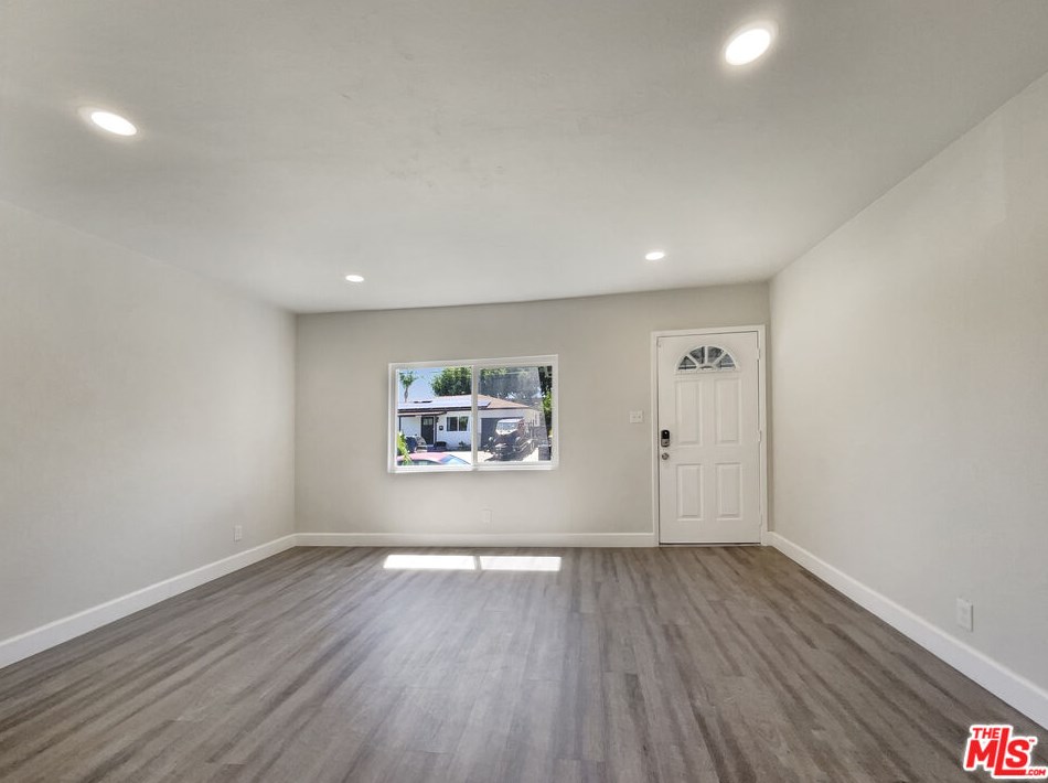 9865 Linden St, Bellflower, CA 90706