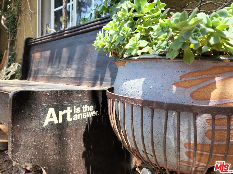 812 Coronado St, Los Angeles CA  90026-3913 exterior