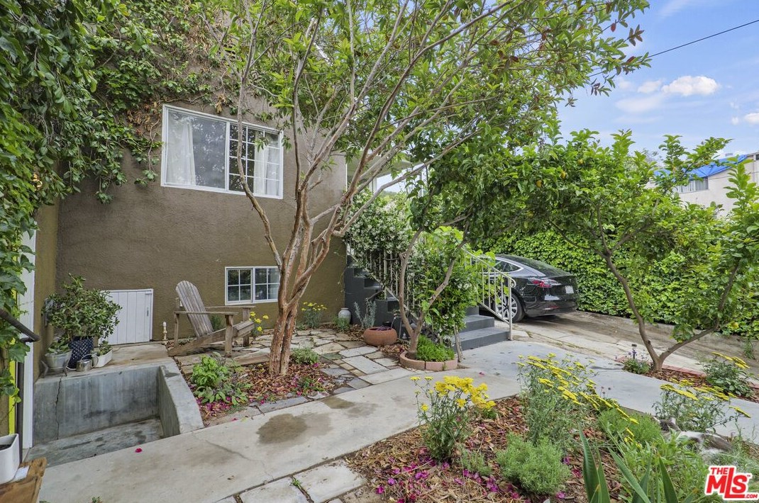 812 Coronado St, Los Angeles CA  90026-3913 exterior