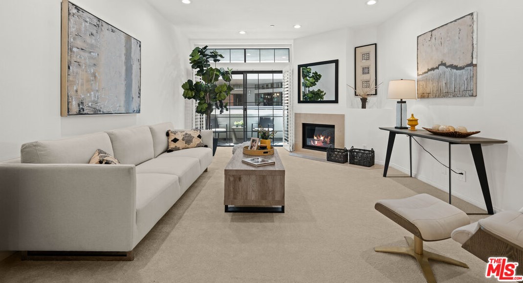 200 N Swall Dr #504, Beverly Hills, CA 90211