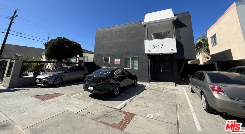 3757 Veteran Ave, Los Angeles, CA 90034-7045