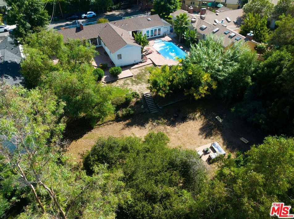 11177 Valley Spring Pl, North Hollywood, CA 91602-2616