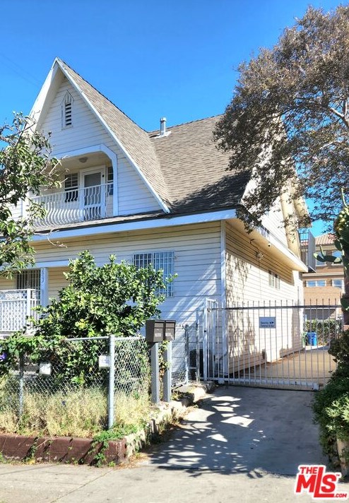2963 San Marino St, Los Angeles, CA 90006-1616
