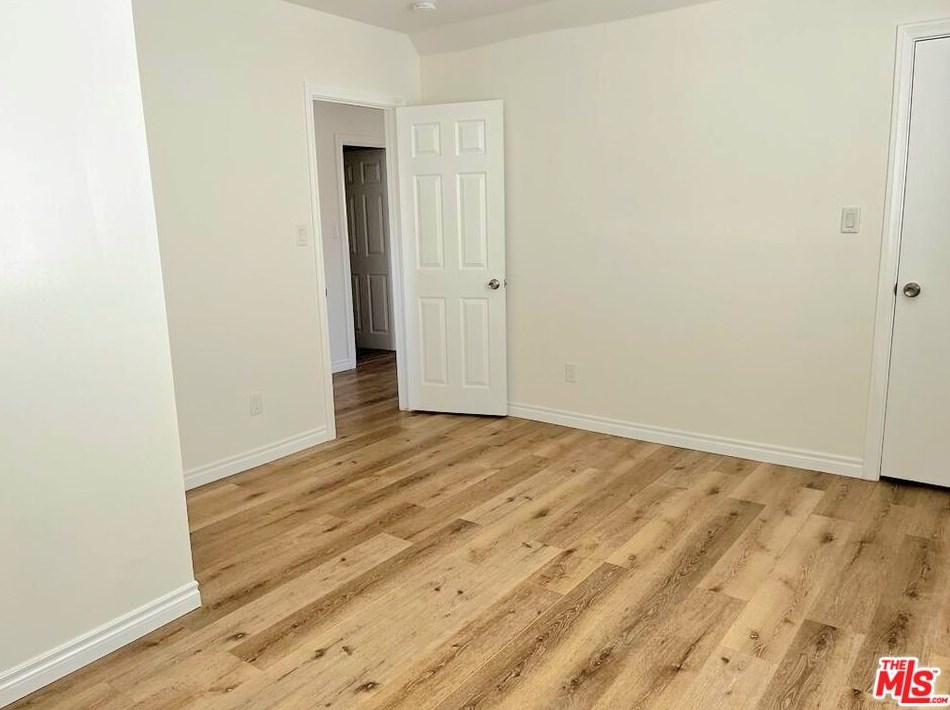 2963 San Marino St, Los Angeles CA  90006-1861 exterior