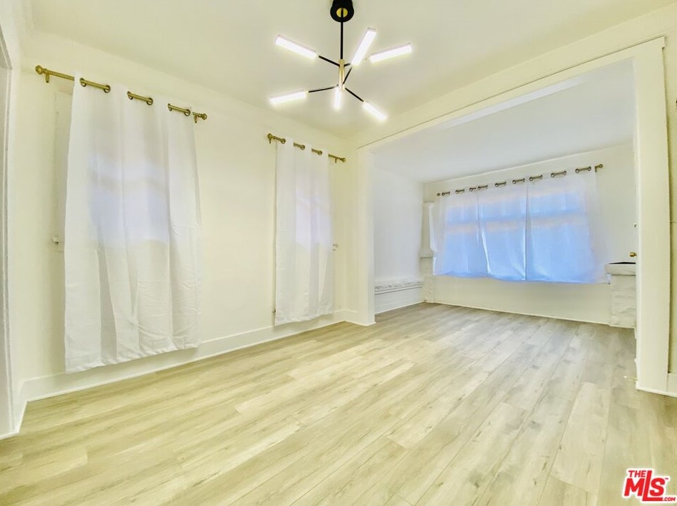 1474 Vernon Ave, Los Angeles CA  90011-3856 exterior