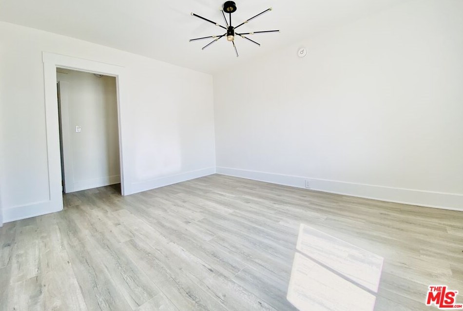 1474 Vernon Ave, Los Angeles CA  90011-3856 exterior