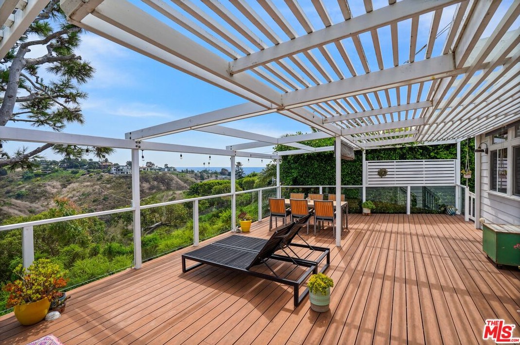 29500 Heathercliff #105, Malibu, CA 90265