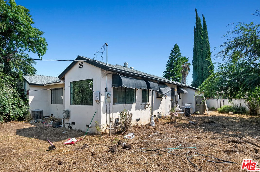 10859 Vena Ave, San Fernando, CA 91345