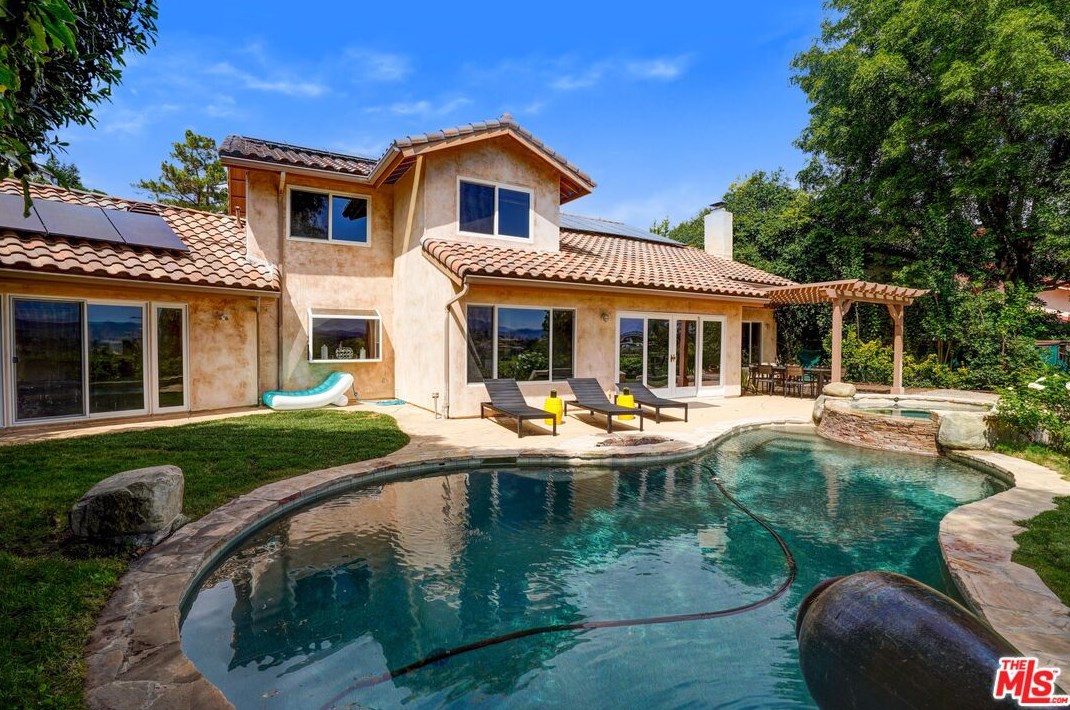 1561 Shadowglen Ct, Thousand Oaks, CA 91361