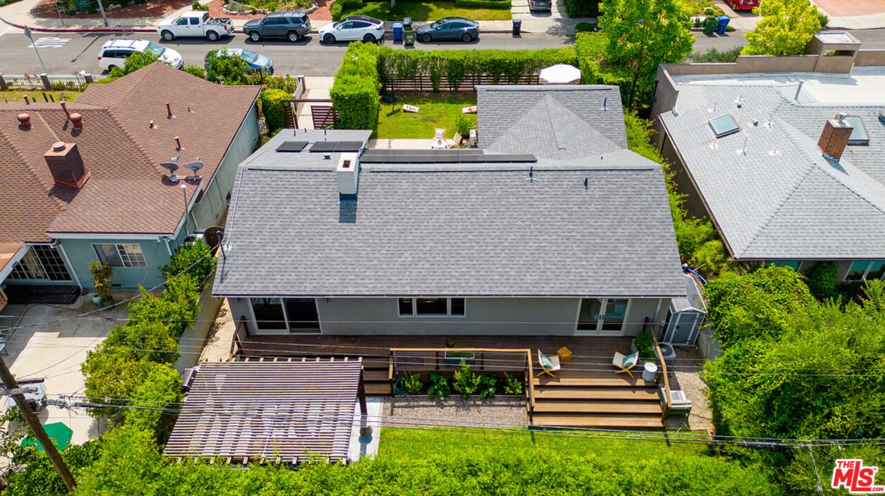 12207 Lawler St, Los Angeles CA  90066-1908 exterior