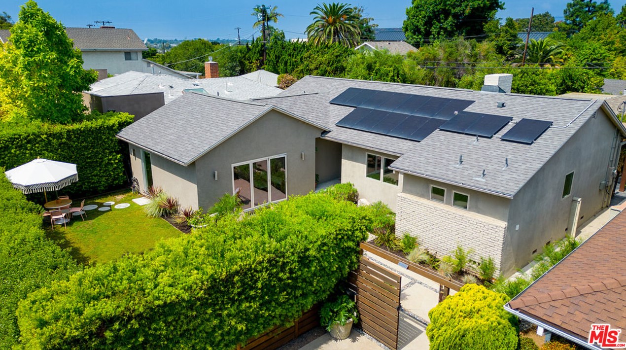 12207 Lawler St, Los Angeles CA  90066-1908 exterior