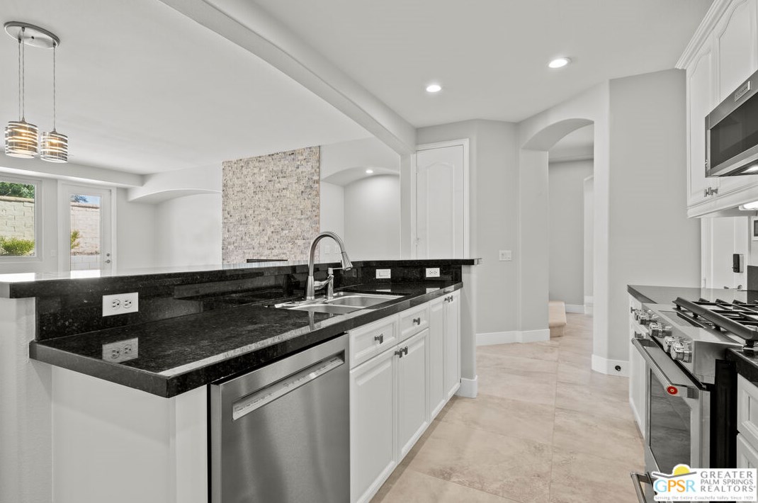 67794 Via Seguro, Cathedral City CA  92234-0120 exterior