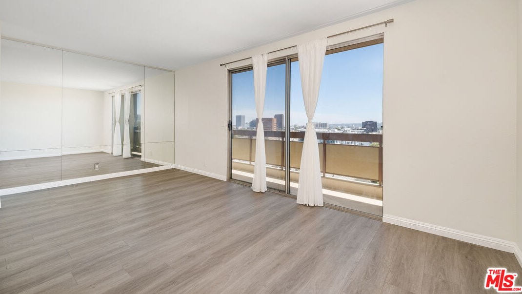 321 S San Vicente Blvd Apt 1002, Los Angeles, CA 90048