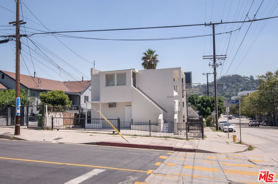 4281 Fountain Ave, Los Angeles, CA 90029-2223