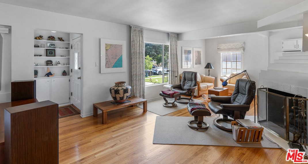 11365 Tenino Ave, Los Angeles, CA 90066-6076