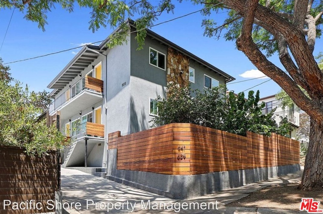 639 Robinson St, Los Angeles, CA 90026-3612