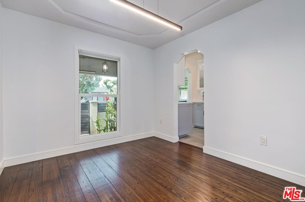 8693 Cadillac Ave, Los Angeles CA  90034-2101 exterior