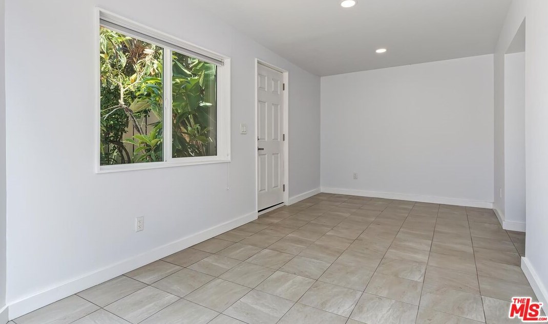 8693 Cadillac Ave, Los Angeles CA  90034-2101 exterior